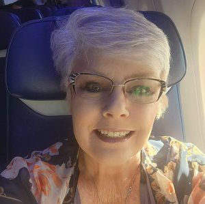 Meet your Posher, Dayna